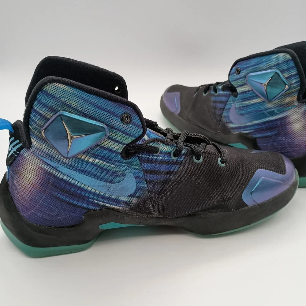 Nike LeBron James 13 XIII Blue Black Shoes‎ Boys Size 7Y Sneakers